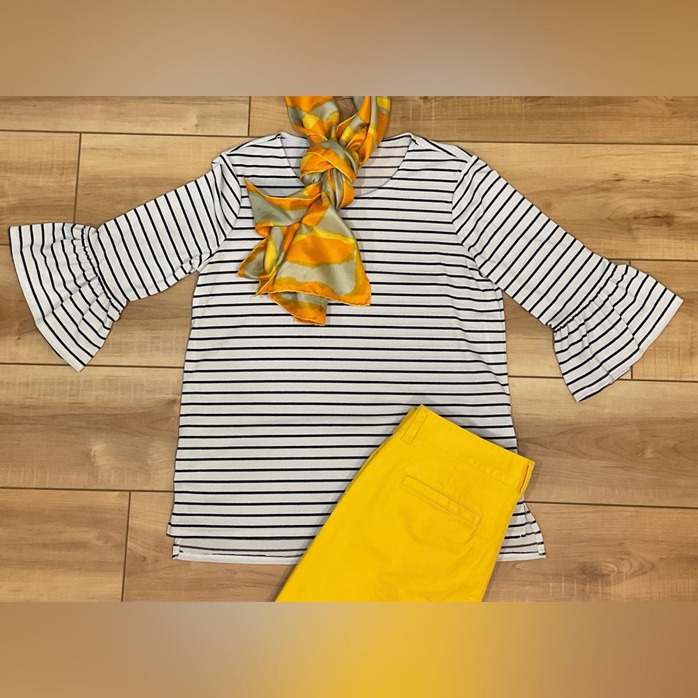 Darling Black & White Striped High-Low Bell-Sleeve Blouse Size Small